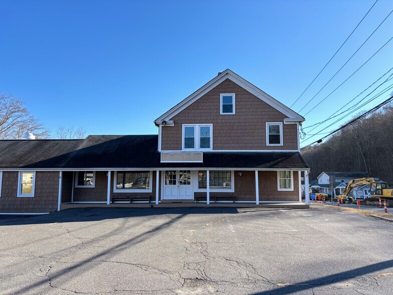 Primary Photo Of 1610 Saybrook Rd, Haddam Freestanding For Lease