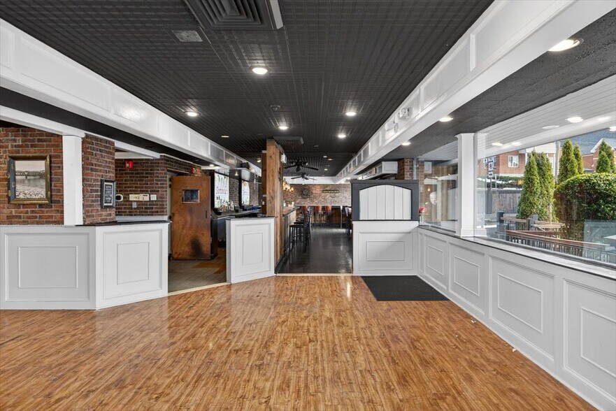 More Photos Of 5 Main St, Derby Restaurant For Sale