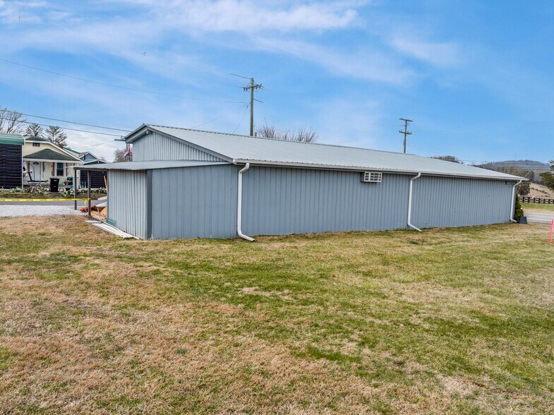 More Photos Of 3704 Andersonville Hwy, Andersonville Freestanding For Sale