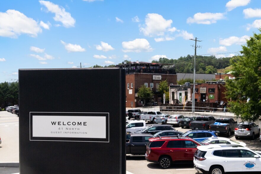 More Photos Of 41 North Ave, Ellijay Office For Sale
