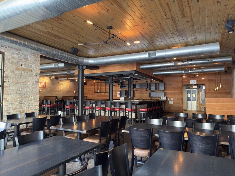 More Photos Of 3211-3215 N Sheffield Ave, Chicago Apartments For Lease