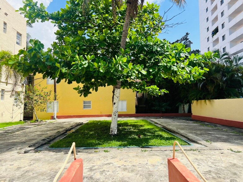 More Photos Of 627 W Flagler St, Miami Restaurant For Lease