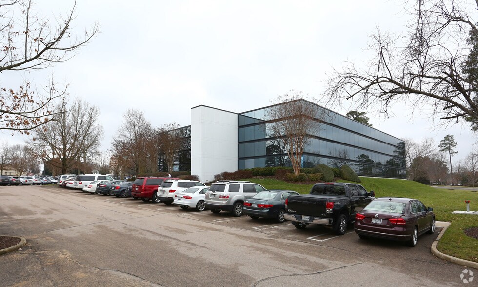 More Photos Of 4198 Cox Rd, Glen Allen Office For Lease