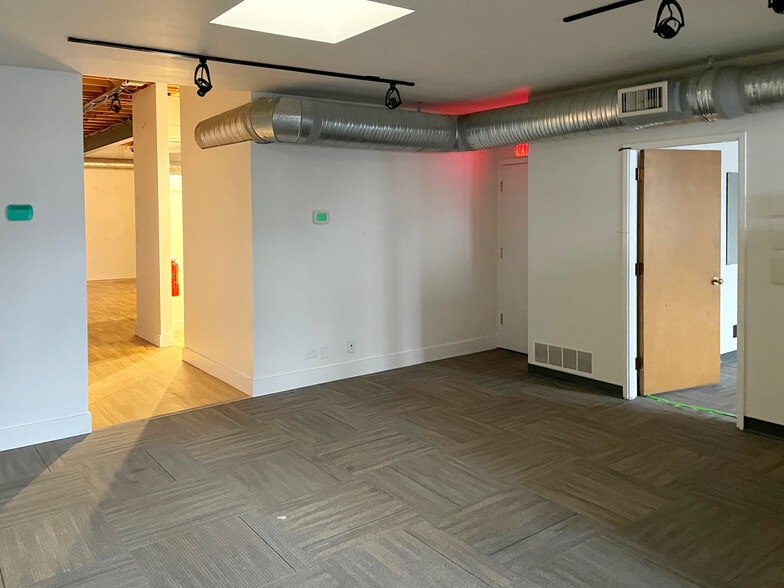 More Photos Of 12 3rd Ave E, Vancouver Warehouse For Lease