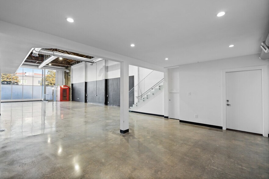 More Photos Of 1802-1808 El Camino Real, Redwood City General Retail For Lease