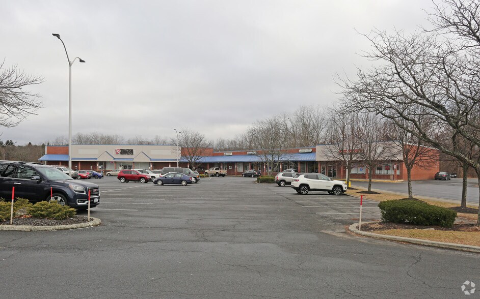 More Photos Of 1649 Columbia Tpke, Castleton On Hudson Freestanding For Lease