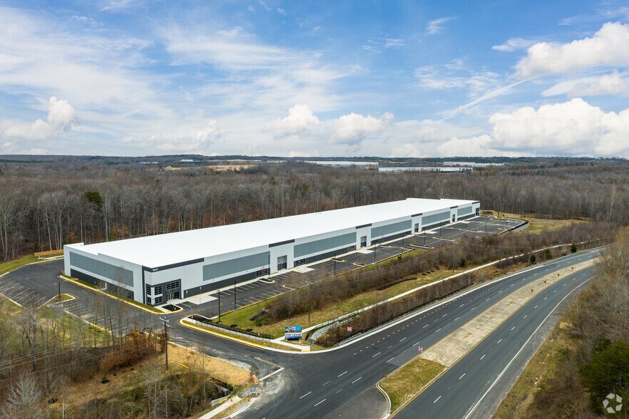 More Photos Of 1045 Richmond Hwy, Fredericksburg Warehouse For Lease
