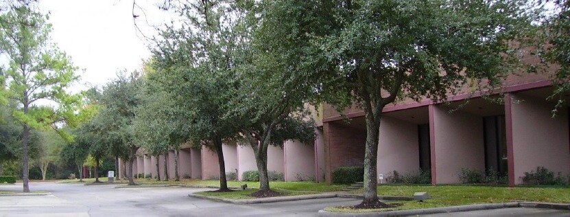 More Photos Of 335 Pennbright Dr, Houston Warehouse For Lease