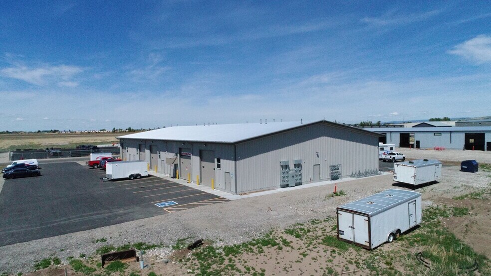 More Photos Of 3196 N Spitfire St, Idaho Falls Industrial For Lease