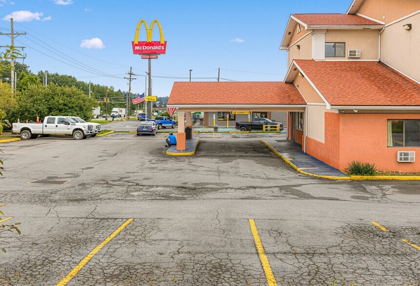 More Photos Of 251 Allegheny Blvd, Brookville Hotel For Sale