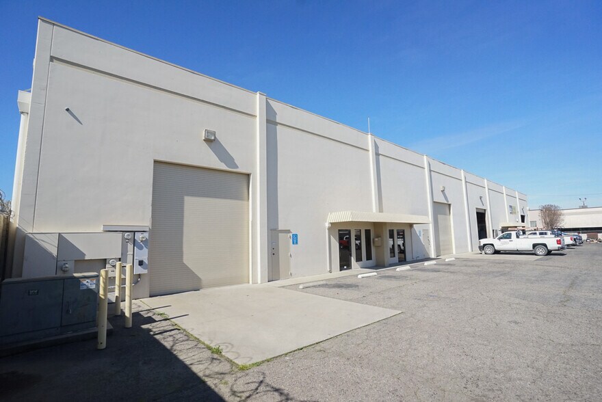 More Photos Of 1341 McWilliams Way, Modesto Warehouse For Lease