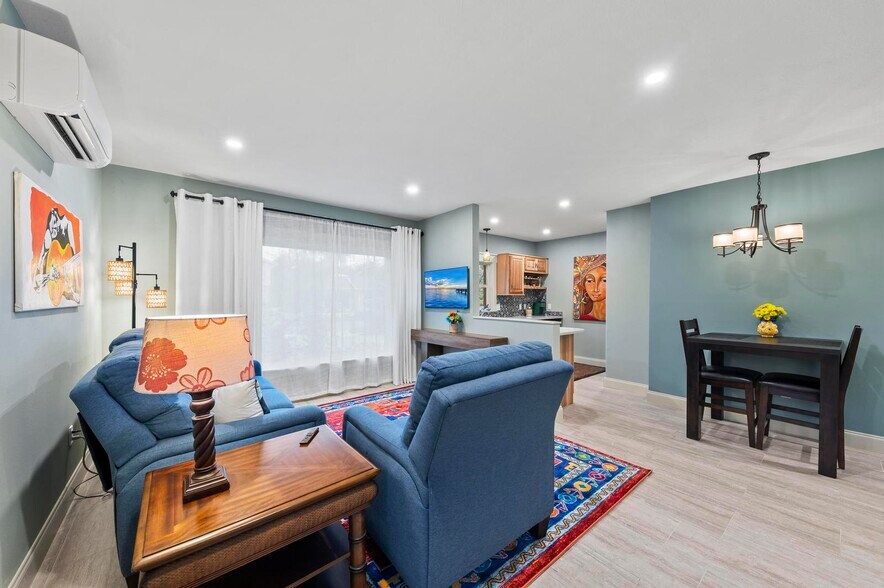 More Photos Of 941 Virginia Dr, Sarasota Specialty For Sale