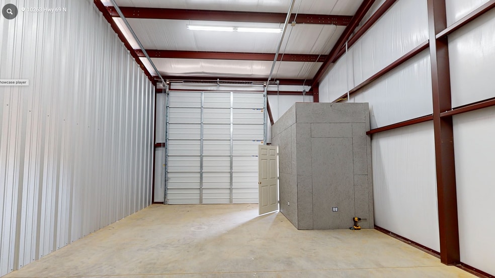 More Photos Of 10263 US Highway 69 N, Tyler Warehouse For Lease