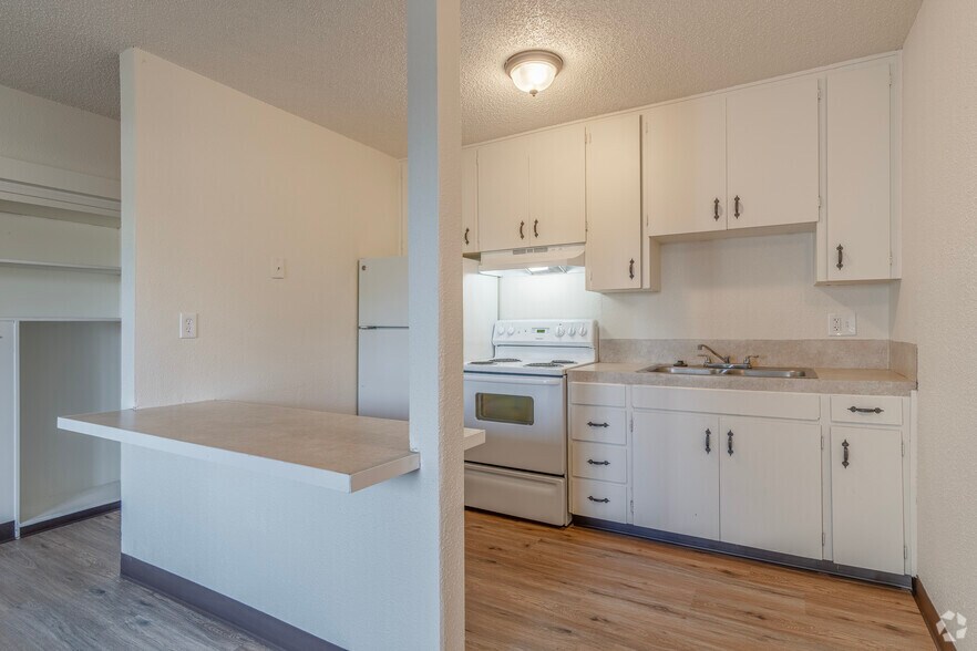 More Photos Of 2510-2560 Broadway St NE, Salem Apartments For Sale