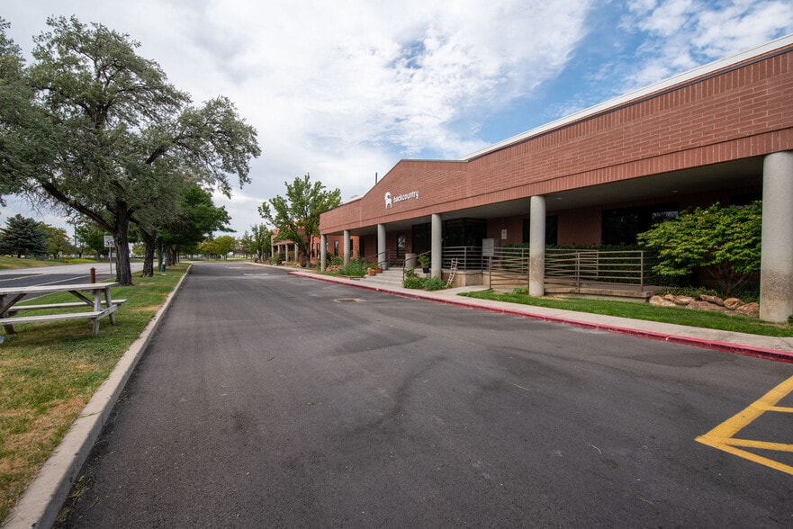 More Photos Of 2650 S Decker Lake Blvd, Salt Lake City Unknown For Lease
