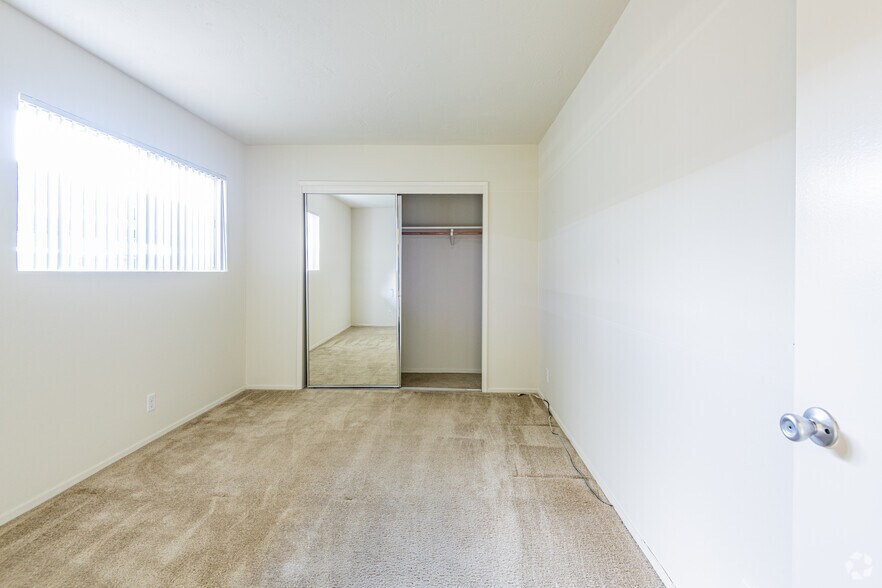 More Photos Of 2051 Shoreline Dr, Alameda Apartments For Sale