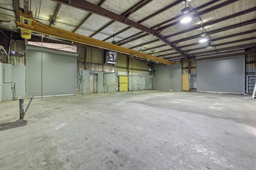 More Photos Of 2103 Coteau Rd, Houma Warehouse For Lease