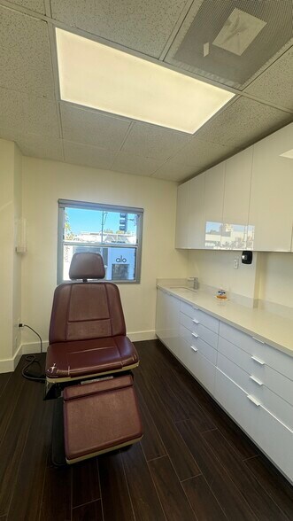 More Photos Of 375 N Canon Dr, Beverly Hills Healthcare For Lease