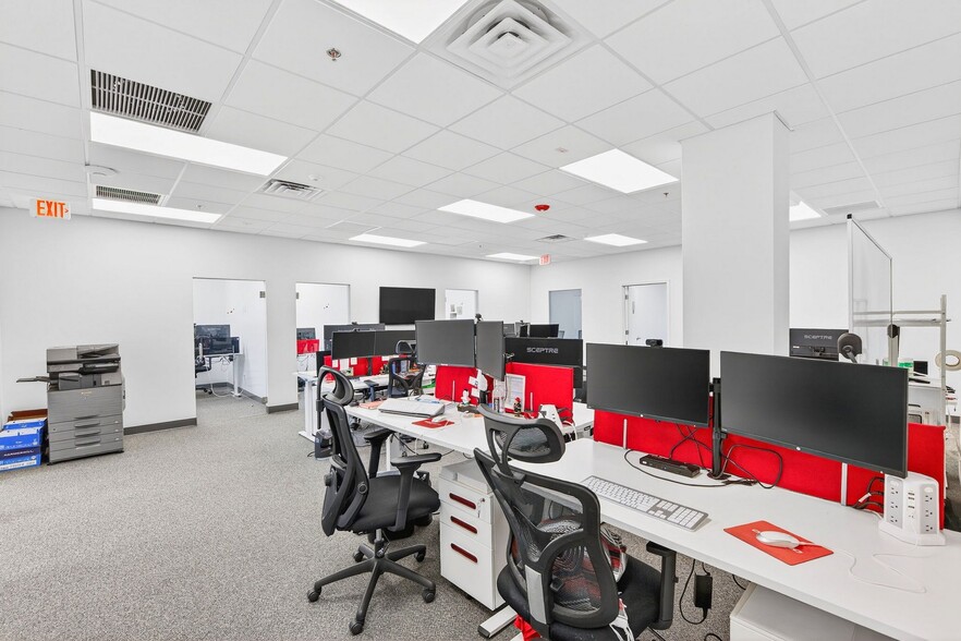 More Photos Of 930 S Harbor City Blvd SW, Melbourne Office For Sale