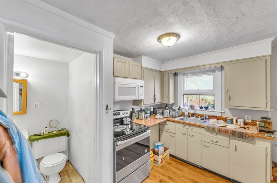 More Photos Of 91 Main St, Oneonta Apartments For Sale