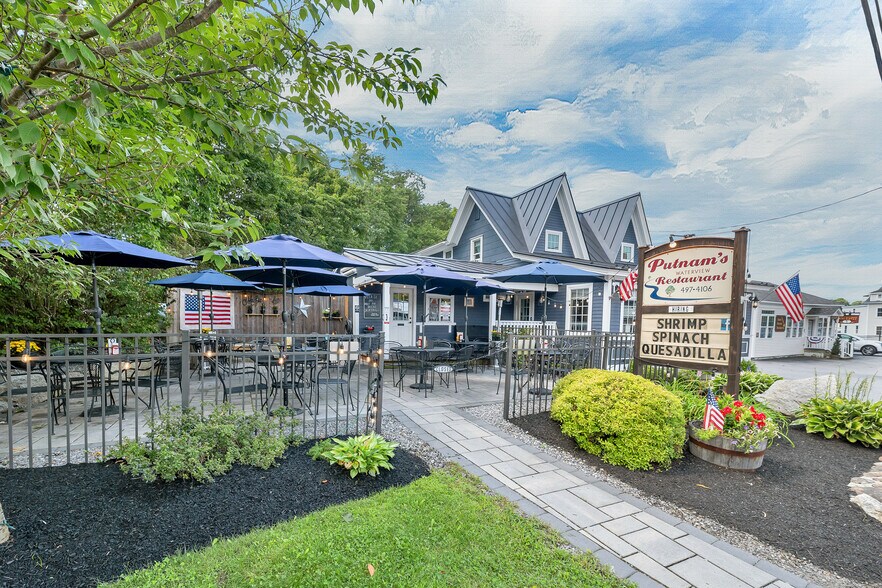 More Photos Of 40 Main St, Goffstown Restaurant For Sale