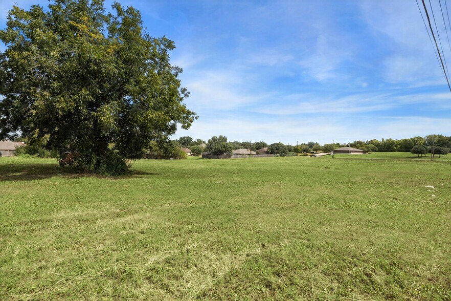 More Photos Of South Market St and Cantey st, Brenham Land For Sale