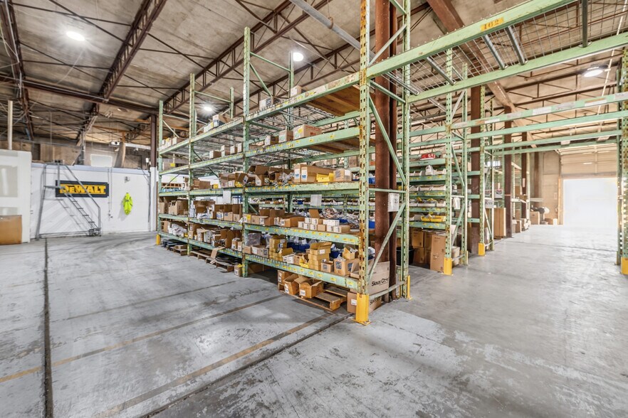 More Photos Of 1002 W Jackson Ave, Harlingen Warehouse For Sale