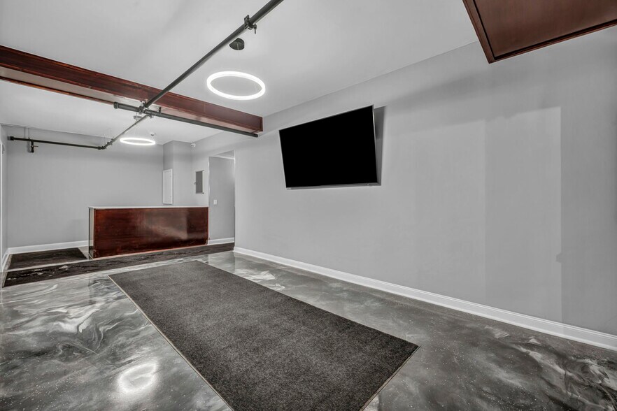 More Photos Of 1025 E Fifth Ave, Columbus Warehouse For Lease