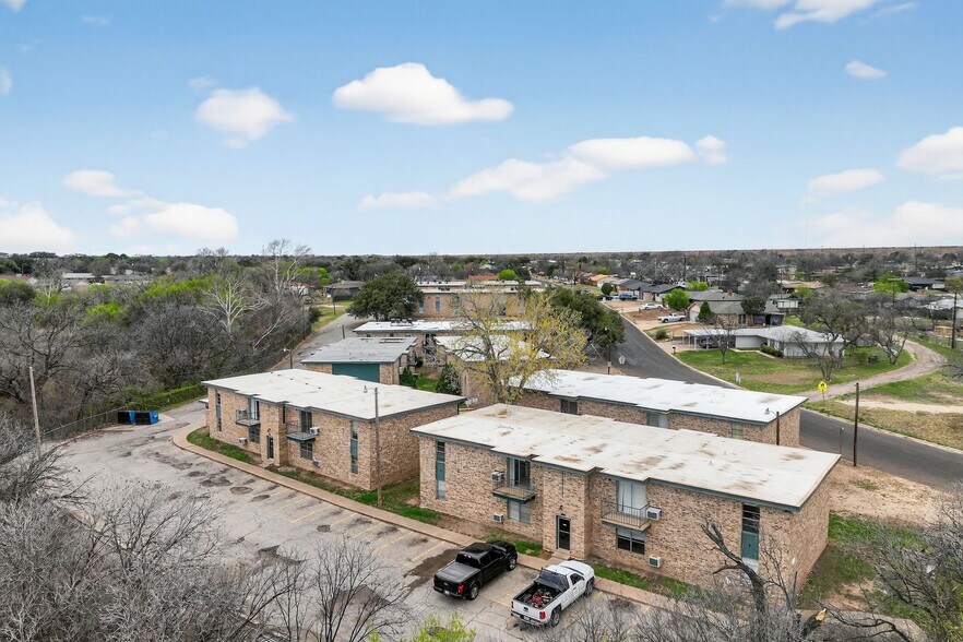 More Photos Of 1707-1717 Greenwood St, San Angelo Apartments For Sale