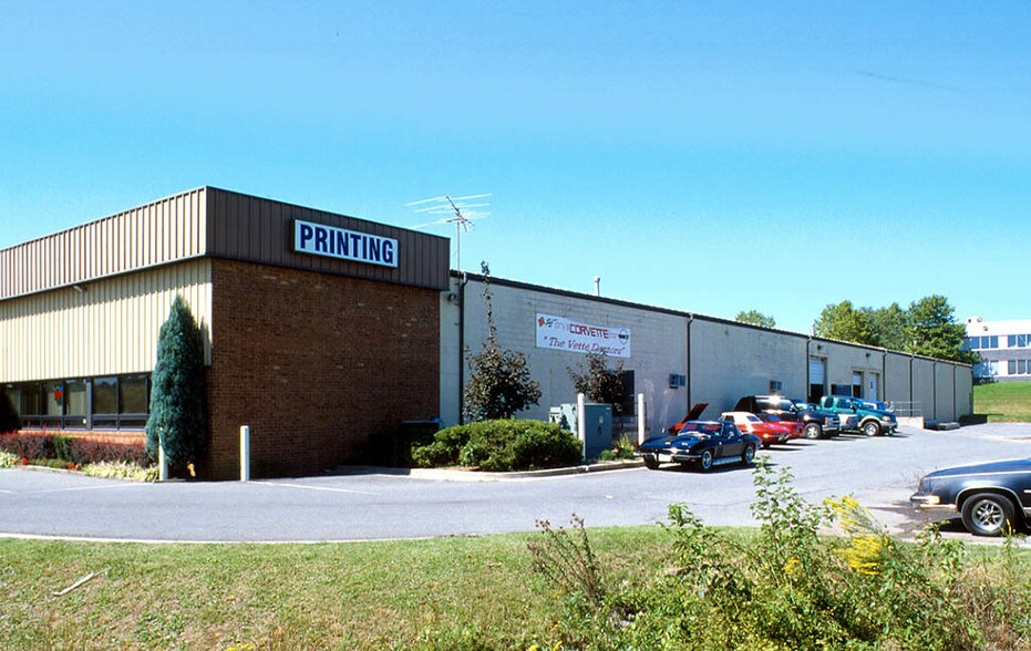 More Photos Of 18630 Woodfield Rd, Gaithersburg Warehouse For Lease