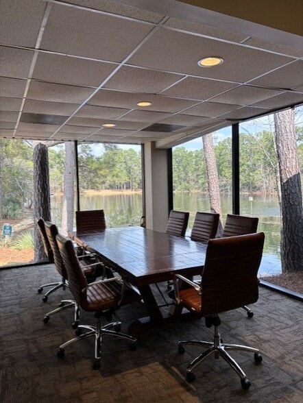 More Photos Of 1525 Lakeville Dr, Humble Office For Lease
