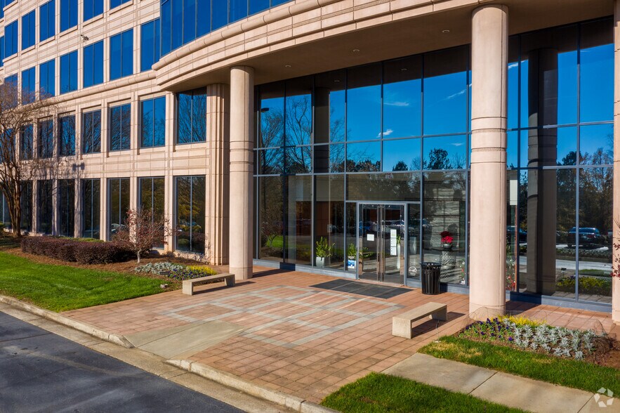 More Photos Of 3480 Preston Ridge Rd, Alpharetta Office For Lease