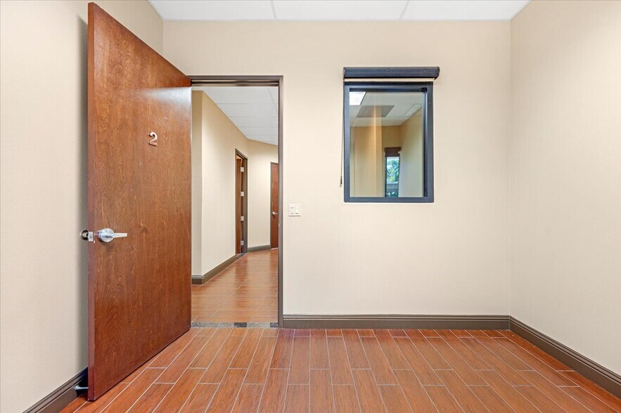 More Photos Of 7206 N Milburn Ave, Fresno Medical For Lease