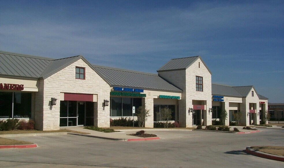 More Photos Of 1500 W Southlake Blvd, Southlake Office Residential For Lease