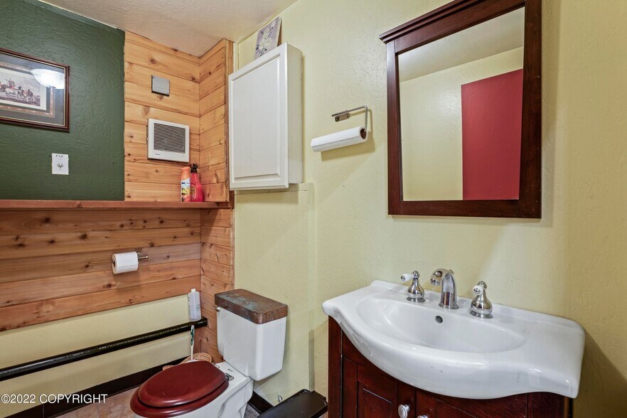 More Photos Of 36142 Pine St, Soldotna Light Manufacturing For Sale