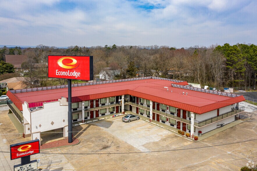 More Photos Of 7421 Bonny Oaks Dr, Chattanooga Hotel For Sale