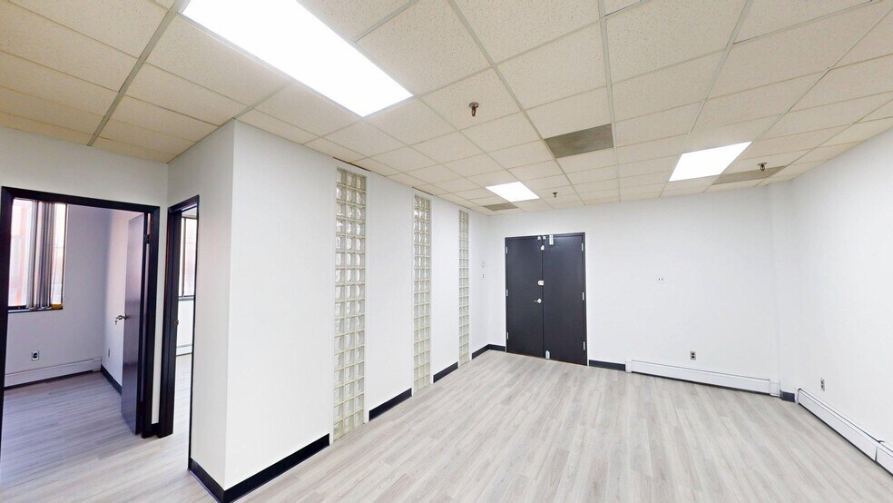 More Photos Of 13007 26th Ave, Flushing Office For Lease