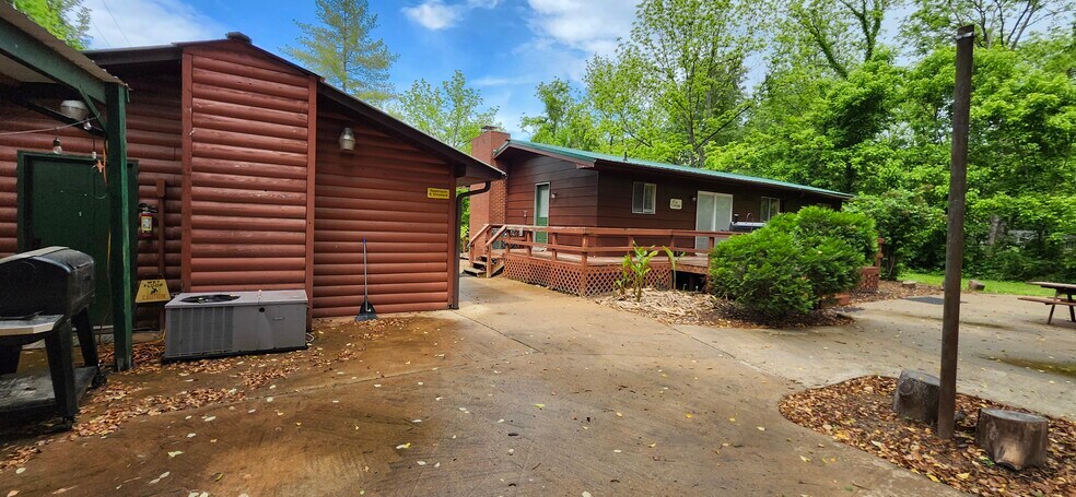 More Photos Of 469 River Rd, Lakeview Trailer Camper Park For Sale