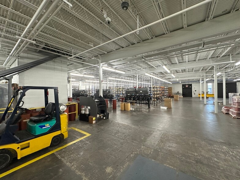 More Photos Of 77 Pawtucket Ave, Rumford Manufacturing For Lease