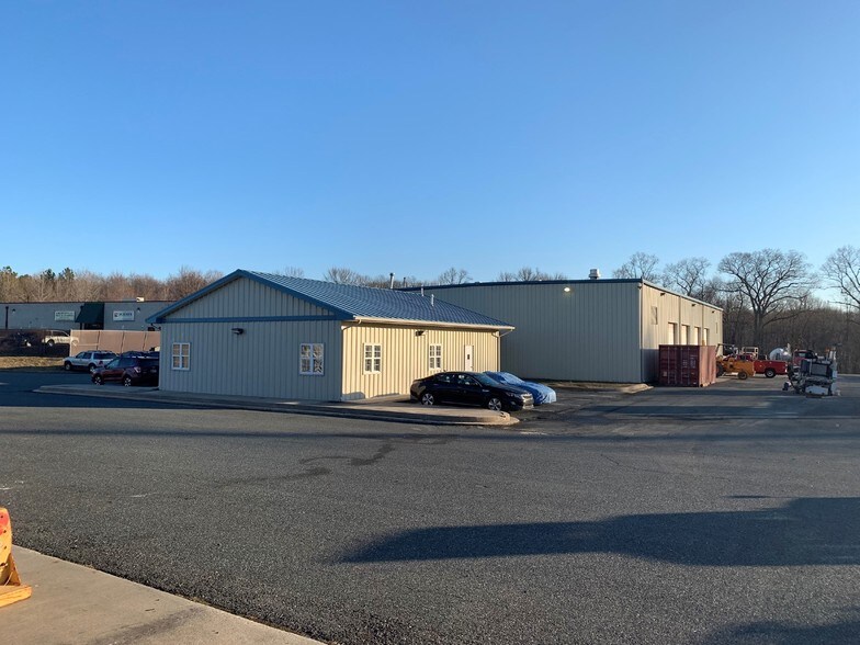 More Photos Of 1299 Governor Ct, Abingdon Warehouse For Lease