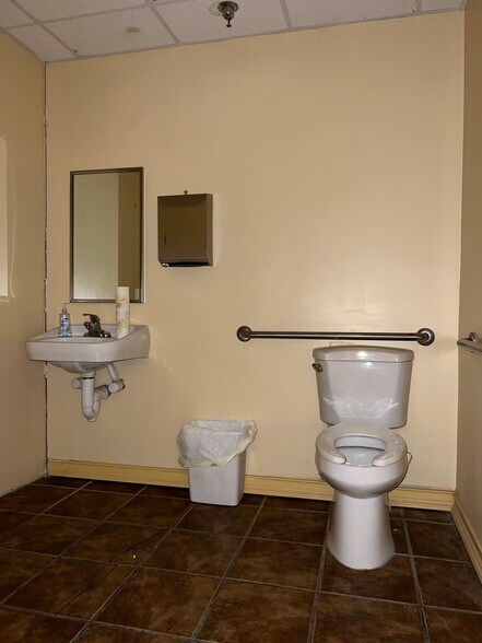 More Photos Of 2947 Canada Rd, Lakeland Unknown For Lease