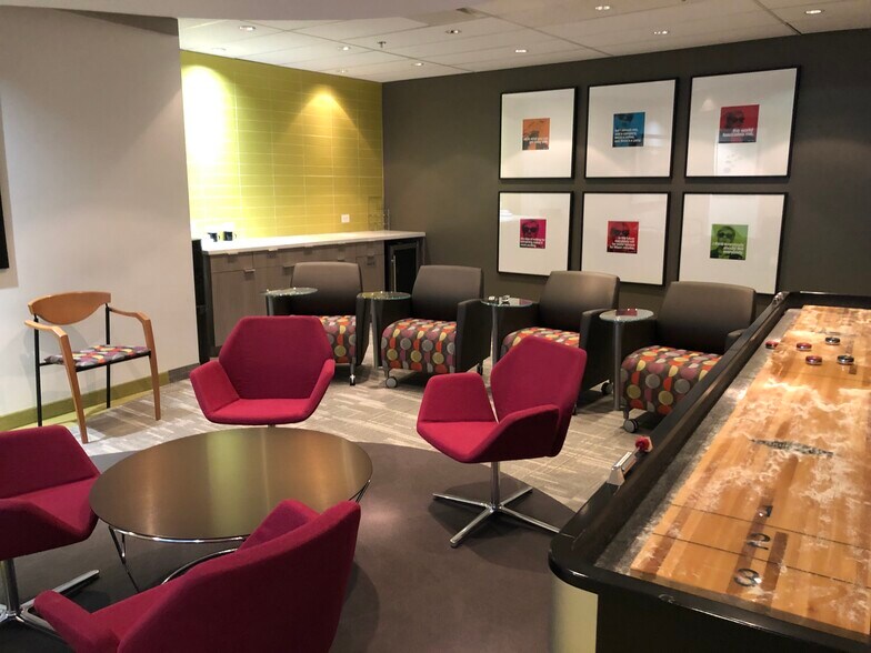 More Photos Of 401 The West Mall, Toronto Unknown For Lease