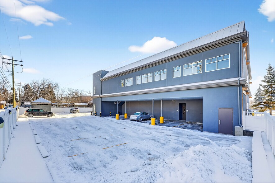 More Photos Of 1910 20th Ave NW, Calgary Office For Lease