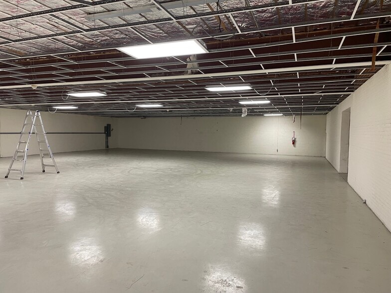 More Photos Of 1433 S Franklin St, Rocky Mount Warehouse For Sale