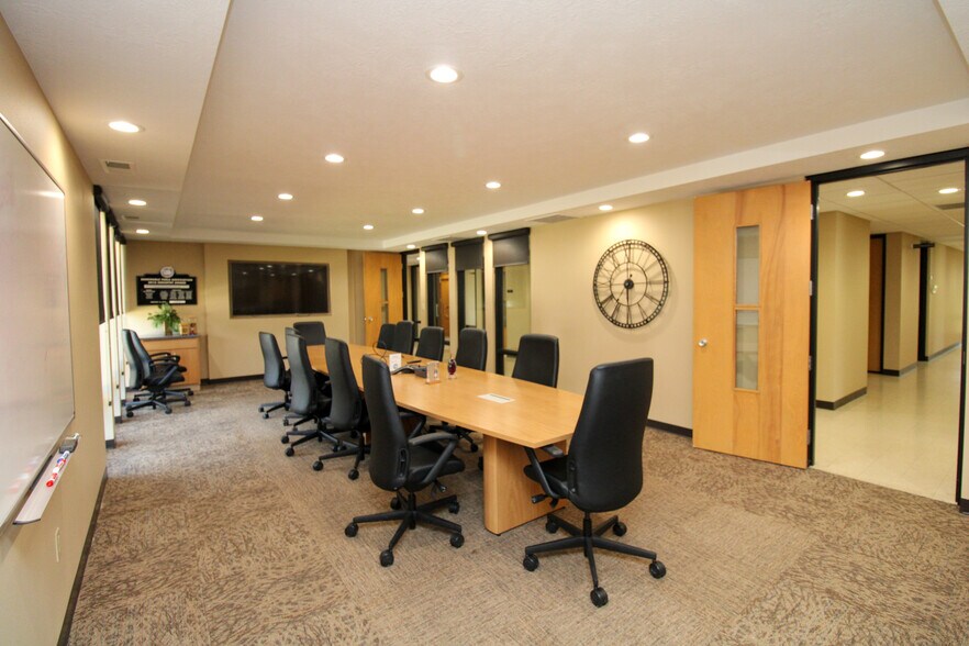 More Photos Of 100 E 3rd St, Galva Office For Sale
