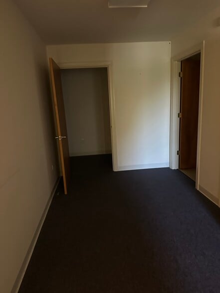 More Photos Of 15421 Forest Rd, Forest Office For Lease