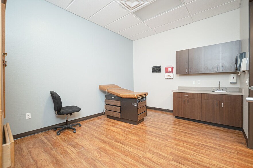 More Photos Of 4338 W Thomas Rd, Phoenix Storefront For Sale