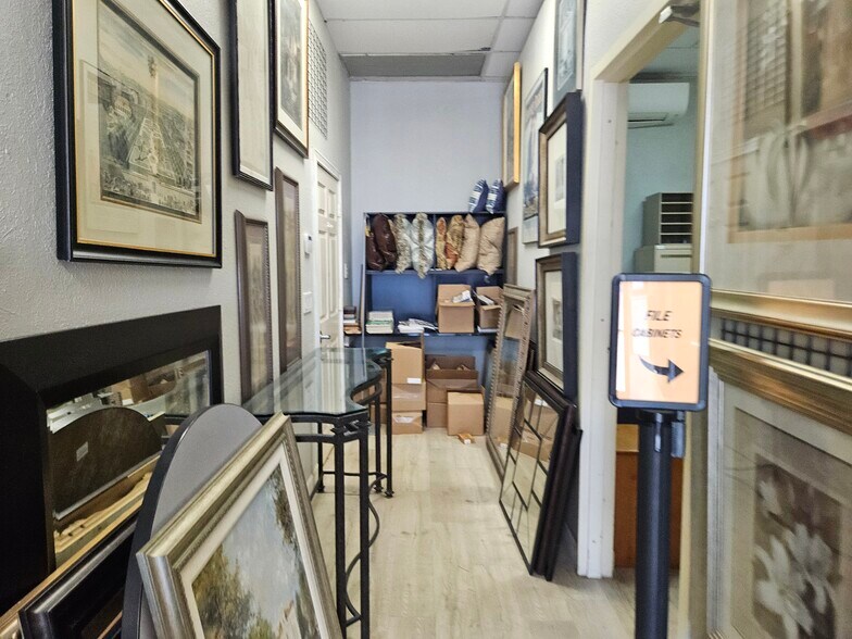 More Photos Of 27900 Industrial St, Bonita Springs Warehouse For Sale