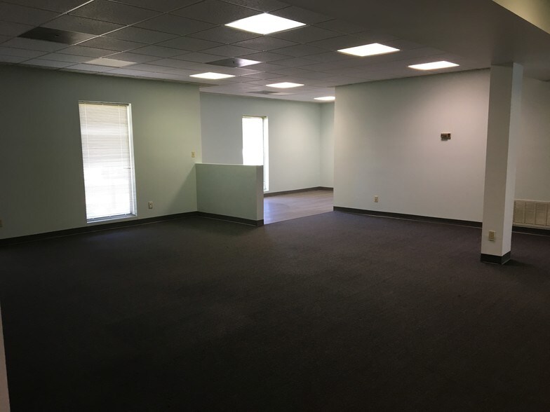 More Photos Of 509 Old Great Neck Rd, Virginia Beach Office For Lease