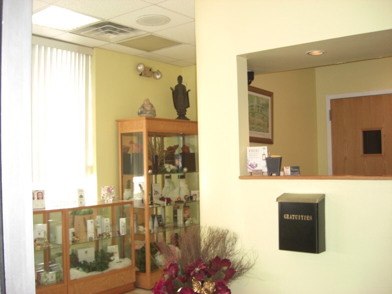 More Photos Of 3 Boyle Rd, Selden Medical For Sale